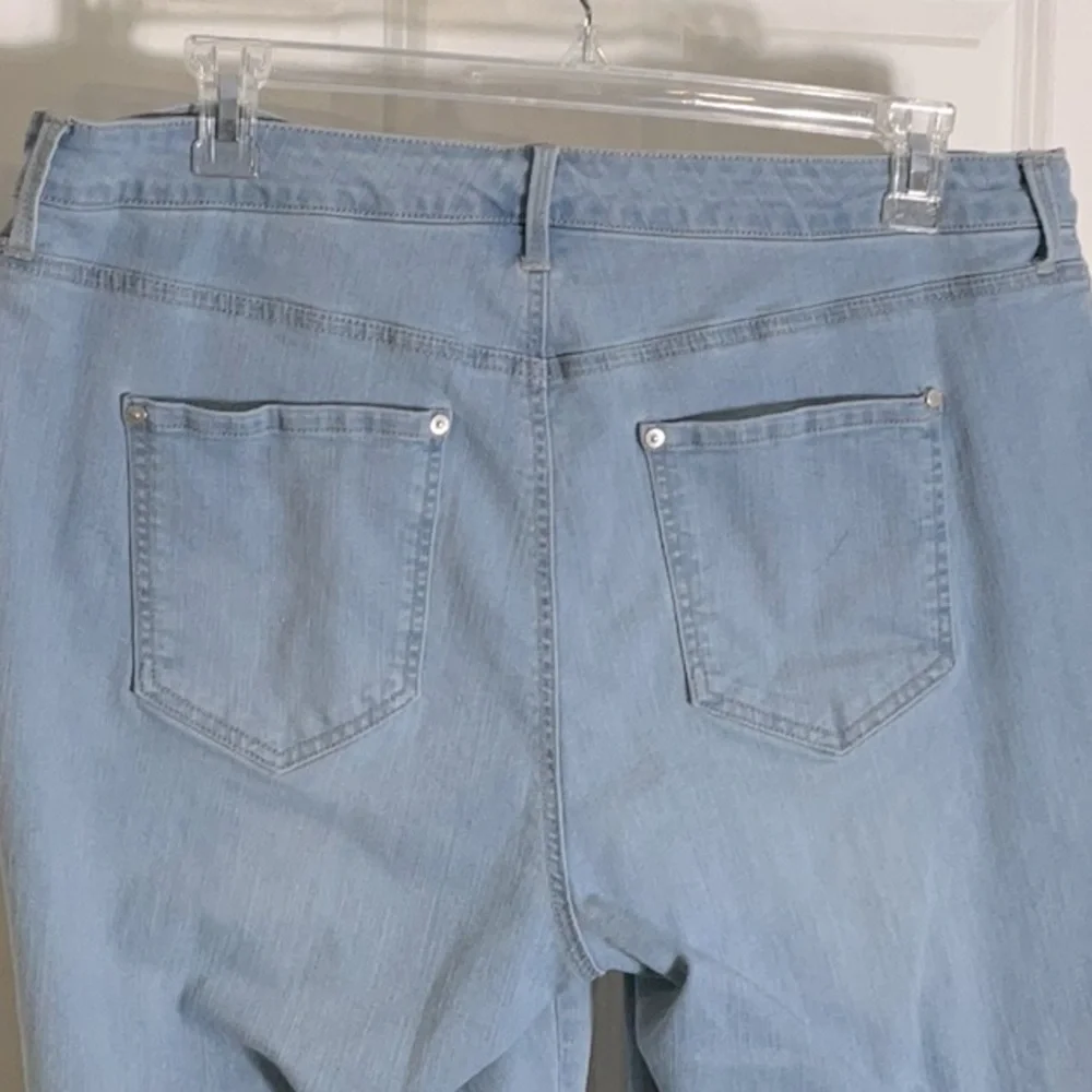 Light Blue Women's Capris - Picture 4 of 7